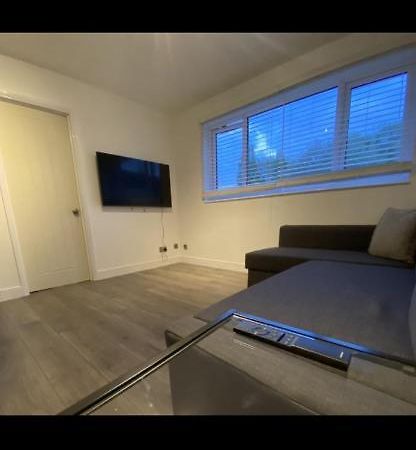 קנטרבורי Modern 2 Bed Apartment & Free Parking מראה חיצוני תמונה
