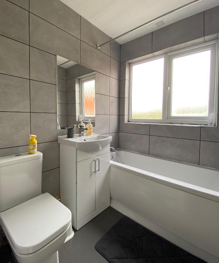 קנטרבורי Modern 2 Bed Apartment & Free Parking מראה חיצוני תמונה