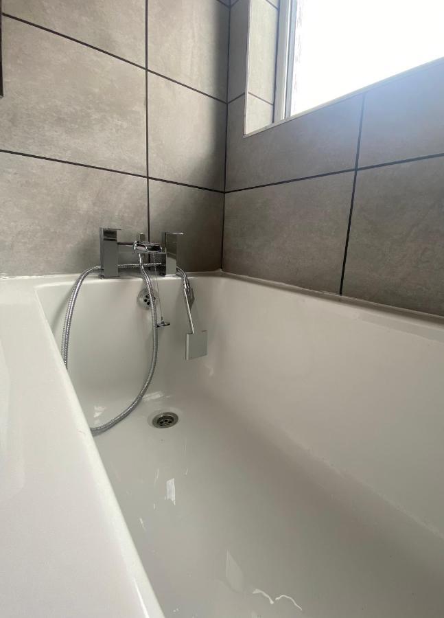 קנטרבורי Modern 2 Bed Apartment & Free Parking מראה חיצוני תמונה